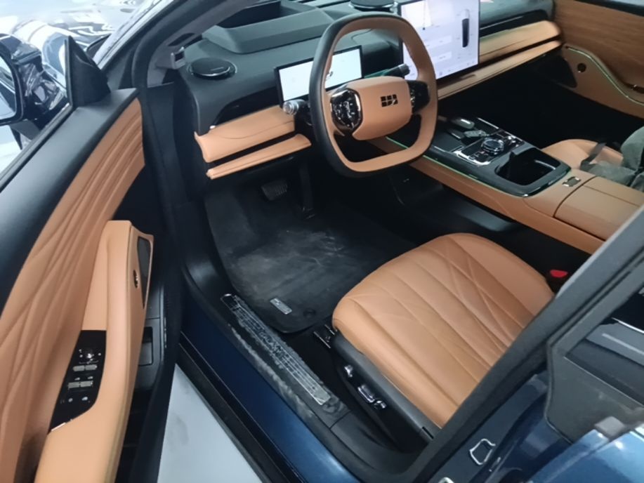 Geely Galaxy 8 2025 130km EM-P Starship Edition — снимка 18
