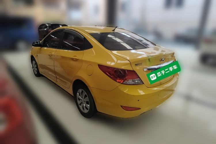 Used Hyundai Verna (older generation) 2013 Sedan 1.4L Automatic Standard GL Model Rear Left 45 Deg
