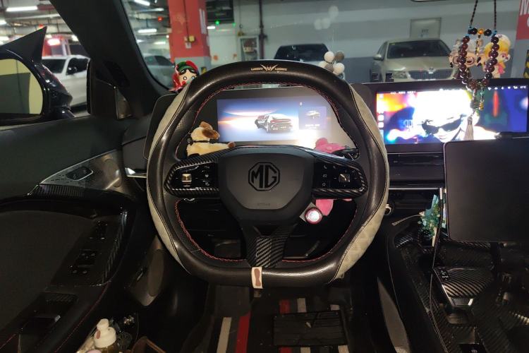 Used MG 7 2023 2.0T Automatic Trophy+ Ignition Glory Edition
