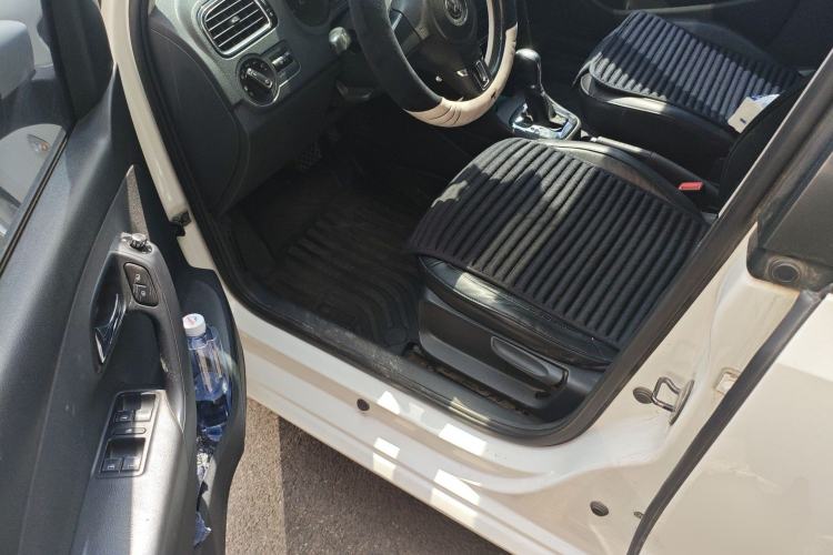 Used Volkswagen Polo 2013 1.6L Automatic Luxury Edition Driver Seat