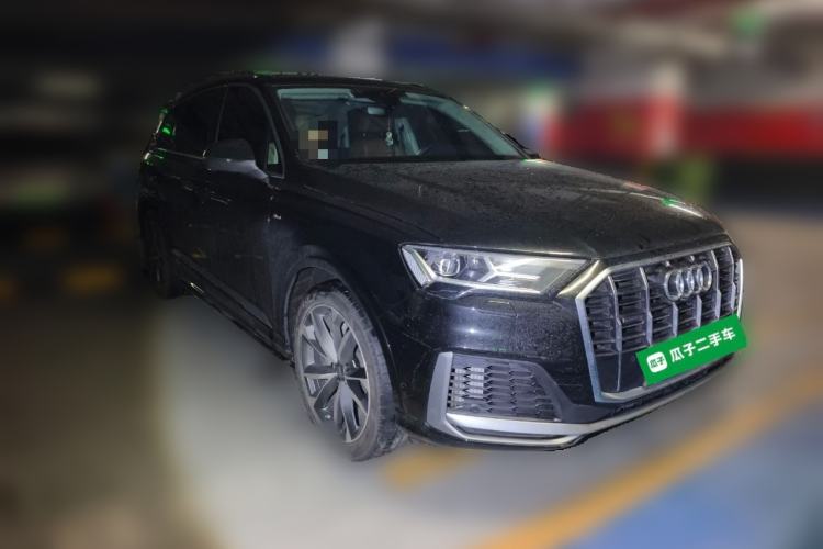 Used Audi Q7 2022 55 TFSI quattro S line Sport model
