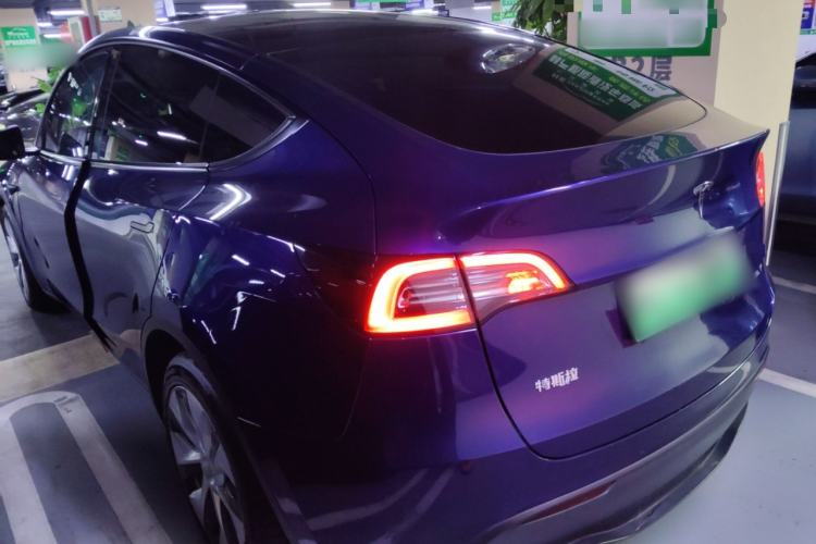 Used Tesla Model Y 2021 Long-Range All-Wheel-Drive Version
