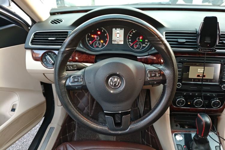 Used Volkswagen Passat 2013 1.8TSI DSG Ultimate Edition