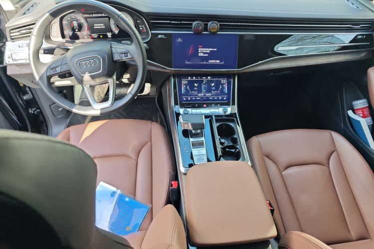 Used Audi Q7 2023 45 TFSI quattro S line Sport model
