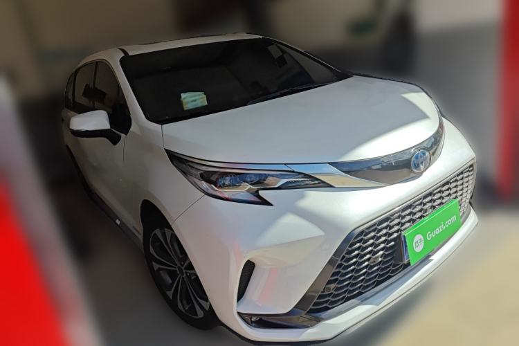 Used Toyota Granvia 2023 2.5L Hybrid Flagship VIP Edition Front Right 45 Deg