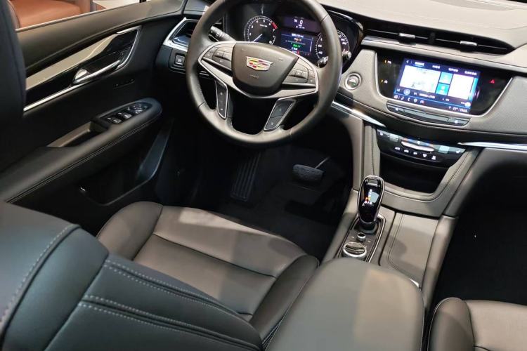 Used Cadillac XT5 2022 2.0T Two-Wheel Drive Luxury Version
