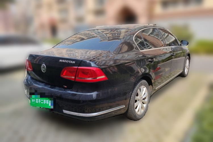 Used Volkswagen Magotan 2013 1.8TSI Premier Model Rear Right 45 Deg