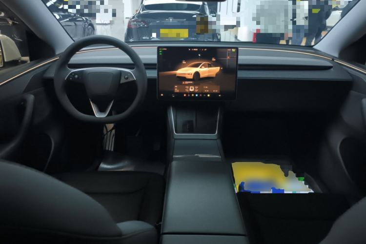 Used Tesla Model Y 2025 Long-Range All-Wheel-Drive Version