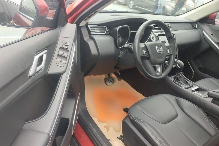 Used JMC Yusheng S330 2016 1.5L GTDi Automatic Two-Wheel Drive Prestige Edition
