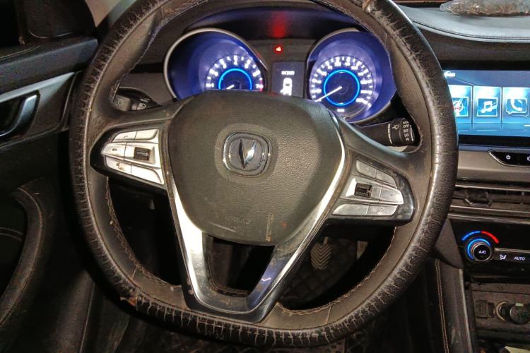 Used Changan Eado 2018 High-Energy Edition 1.6L GDI Manual Pioneer Model China V Standard