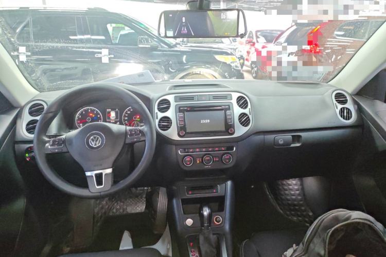 Used Volkswagen Tiguan 2016 300TSI Automatic Two-Wheel Drive Luxury Edition Center Console