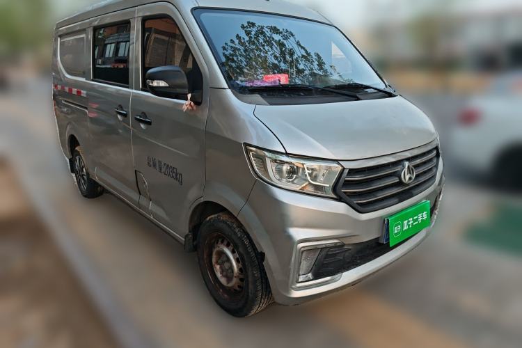 Used CHANGAN KUAYUE Xing V3 2023 1.3L Gasoline Comfort Edition 5-Seater Van Front Right 45 Deg