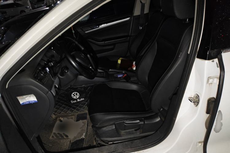 Used Volkswagen Sagitar 2015 1.6L Automatic Comfort Model Left Front Seat