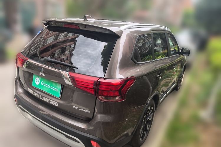 Used Mitsubishi Outlander 2019 2.0L Two-Wheel Drive Comfort Edition 5 Seats China VI Standard