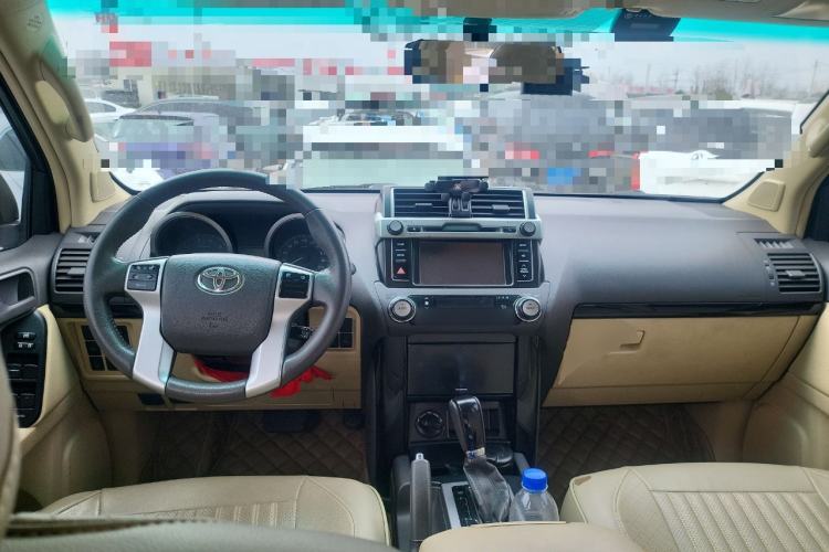 Used Toyota Prado  Center Console