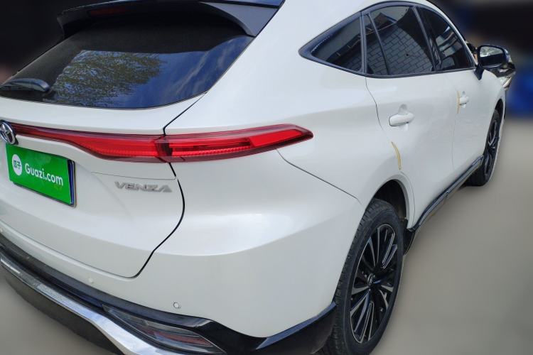 Used Toyota Venza 2022 2.0L CVT Two-Wheel Drive Prestige Edition Rear Right 45 Deg