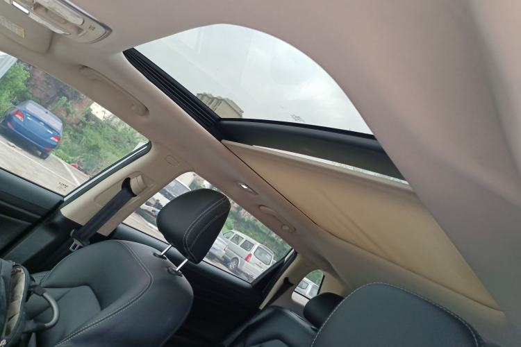 Used Geely Auto Emgrand X7 Sport 2018 1.8TD Automatic Two-Wheel Drive Smart 4G Connected Version Headliner