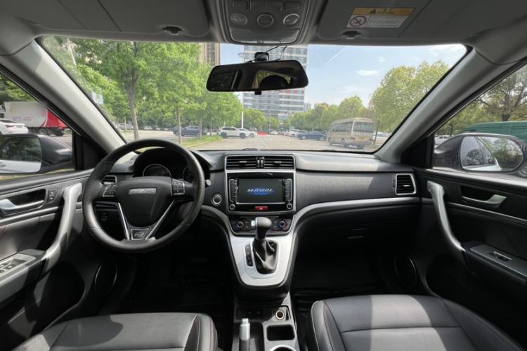 Used Haval M6 2019 1.5T DCT Two-Wheel Drive Value Edition China VI Standard Interior 4