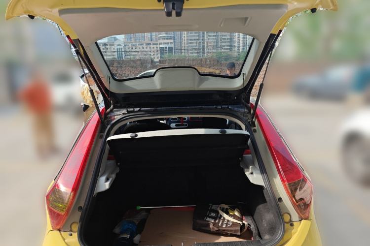 Used MG 3 2013 1.5L AMT Elite Edition Trunk