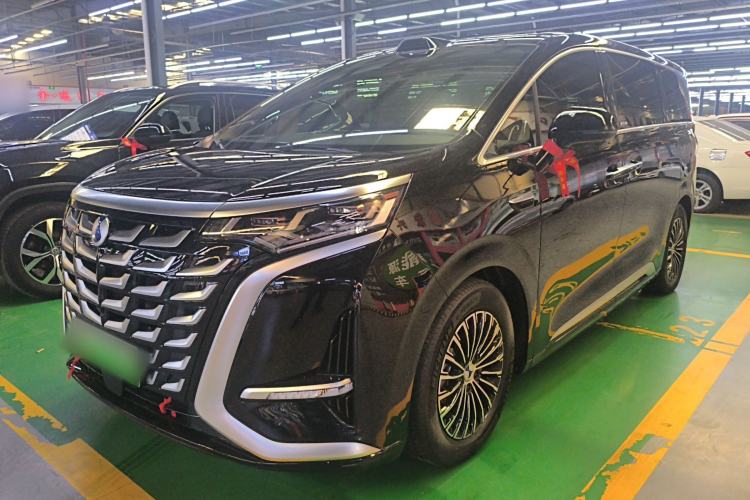 Used Denza D9 2025 DM-i Smart Drive 1020 Four-Wheel Drive Deluxe Model