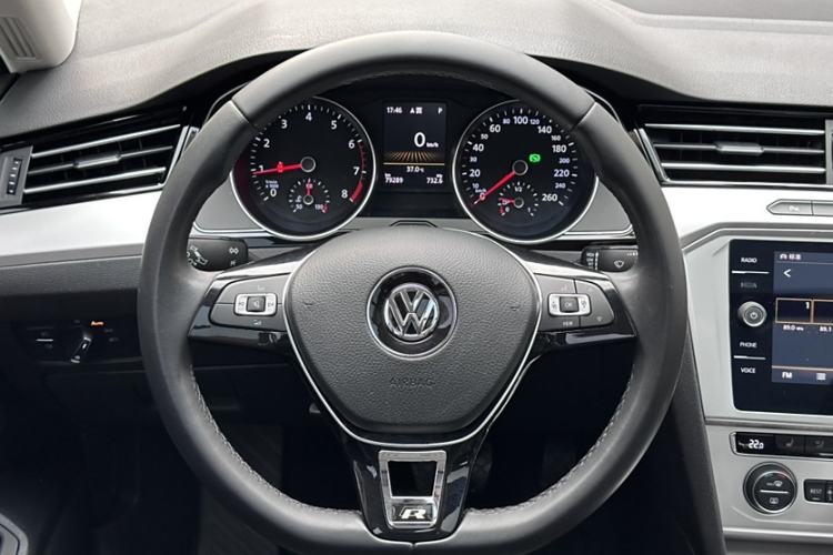 Used Volkswagen Variant 2018 380TSI Two-Wheel Drive Comfort Edition
