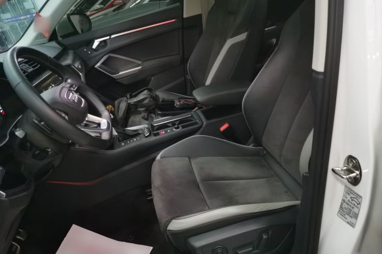 Used Audi Q3 2021 40 TFSI Fashion Dynamic Model