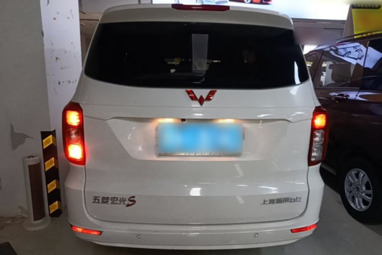 Used Wuling Hongguang 2018 1.5L S Comfort Model L2B
