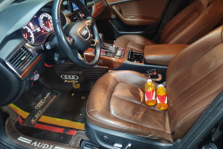 Used Audi A6L 2018 30th Anniversary Edition 35 TFSI Fashion Model Left Front Seat