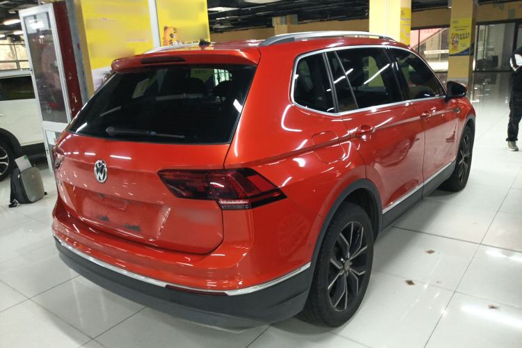 Used Volkswagen Tiguan L 2017 380TSI Automatic All-Wheel Drive Supreme Flagship Edition Rear Right 45 Deg