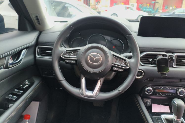 Used Mazda CX-5 2024 2.5L Automatic Two-Wheel Drive ZhiZun Version Steering Wheel