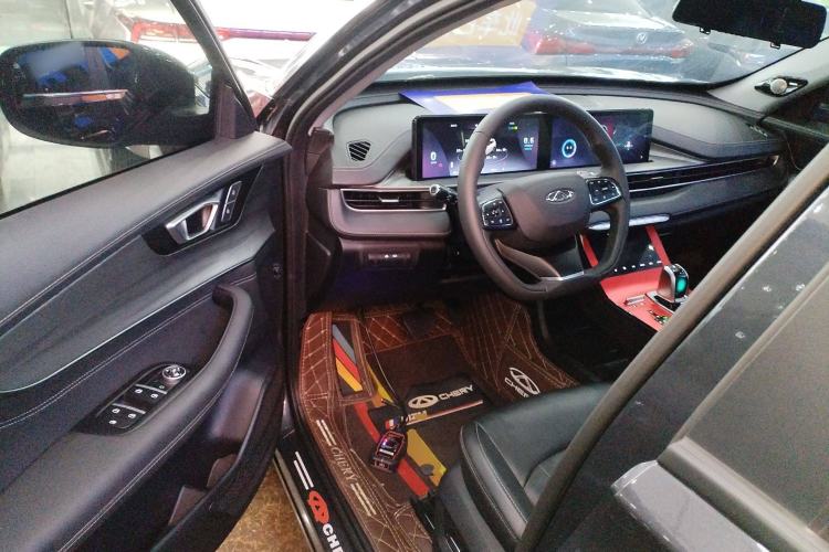 Used Chery Tiggo 8 PLUS 2022 290TGDI DCT Haoting Edition