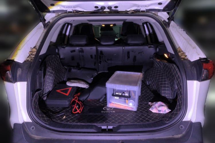 Used Toyota RAV4 2021 2.0L CVT Four-Wheel Drive Premium Edition Trunk