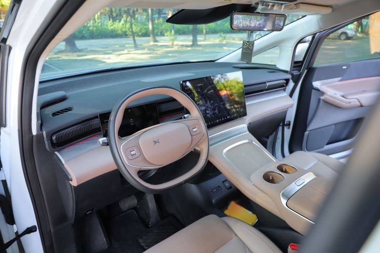 Used XPeng X9 2024 702 Ultra-Long Range Pro
