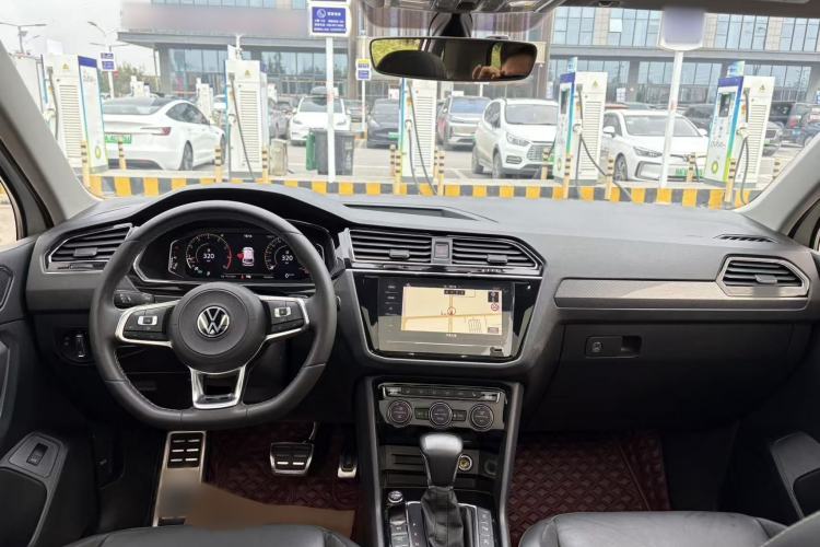 Used Volkswagen Tiguan L 2021 330TSI Automatic Two-Wheel Drive R-Line Enhanced Edition
