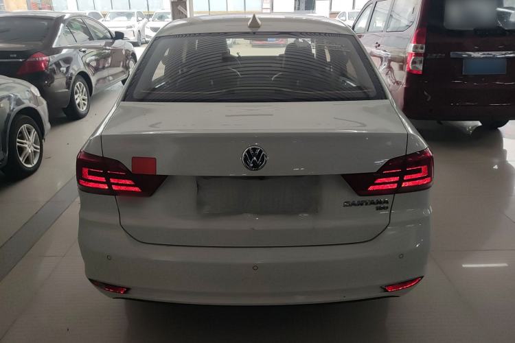 Used Volkswagen Santana 2016 1.6L Automatic Comfort Edition