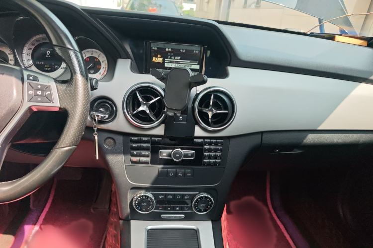 Used Mercedes-Benz GLK-Class 2015 GLK 260 4MATIC Dynamic Edition Ultimate Version Audio And AC Panel