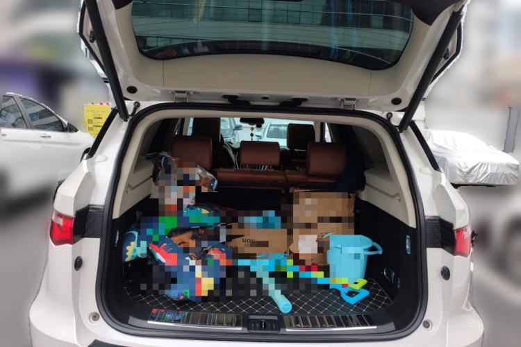 Used Zotye T700 2017 1.8T Dual-Clutch Prestige Model Trunk