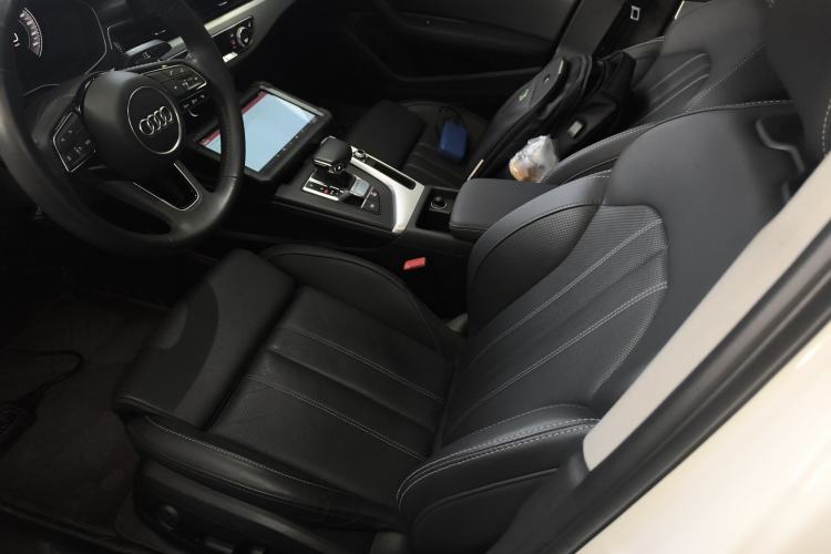 Used Audi A4L 2020 40 TFSI Luxury Dynamic Model
