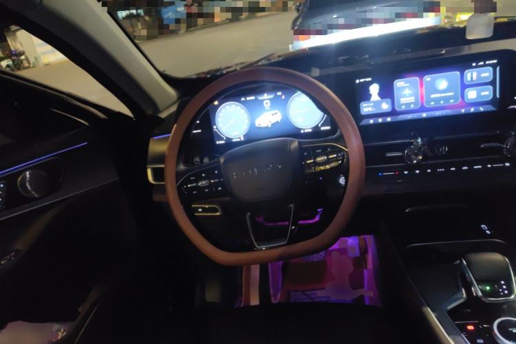 Used Chery Tiggo 8 PRO 2024 Champion Edition 390T Two-Wheel Drive Peak Version 5 Seats