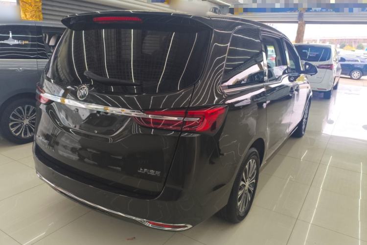 Used Buick GL8 2022 Land Cruiser Executive Class 652T Comfort Model
