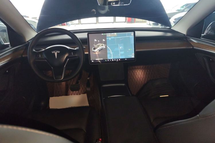 Used Tesla Model Y 2021 Long-Range All-Wheel-Drive Version