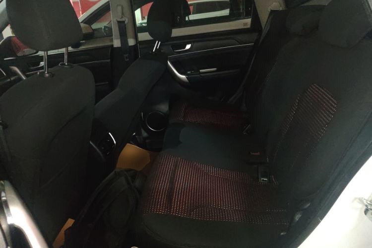 Used Haval M6 2019 1.5T Manual Two-Wheel Drive Urban Version China VI Standard
