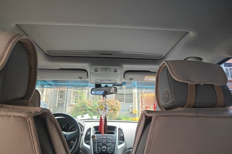 Used Buick GT 2014 XT 1.6L Automatic Comfort Edition Headliner