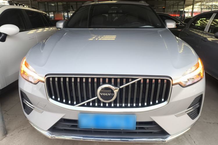 Used Volvo XC60 2023 B5 4x4 Smart Luxury Edition Front
