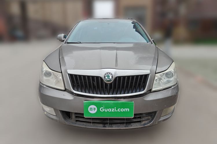 Used Skoda Octavia 2013 1.6L Manual Eado Edition