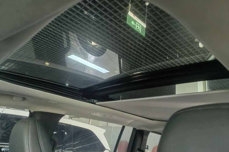 Used Jeep Commander 2018 2.0T Two-Wheel Drive Enjoy Edition China V