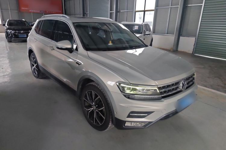Used Volkswagen Tiguan L 2017 330TSI Automatic Two-Wheel Drive Flagship Edition
