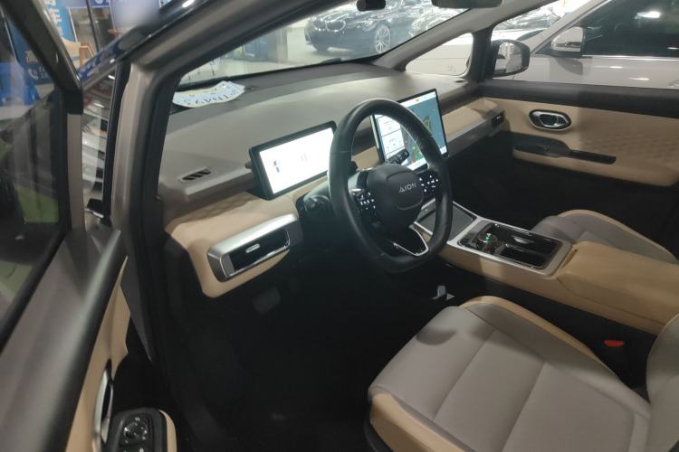 Used AION Y 2022 70 Tech Edition Lithium Iron Phosphate
