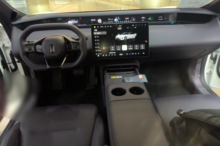 Used Avatr 06 2025 Max All-Electric Version