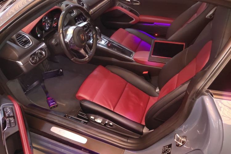 Used Porsche 718 2016 Cayman 2.0T
